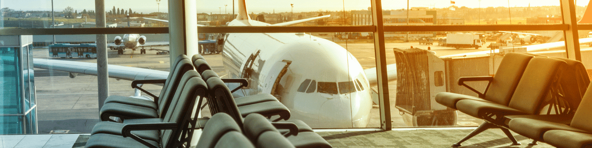 Asistencia a pasajeros, tripulaciones, aeronaves y mercancías en aeropuertos